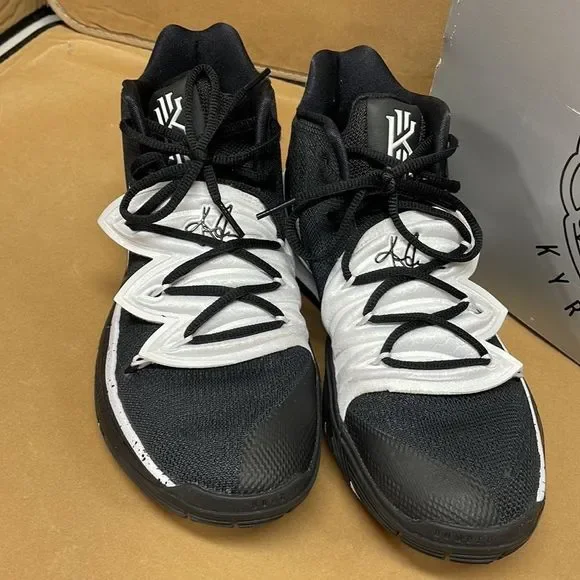 Nike Kyrle 5 Basketball Black/White Unisex Sneakers Shoes - Picture 2 of 7